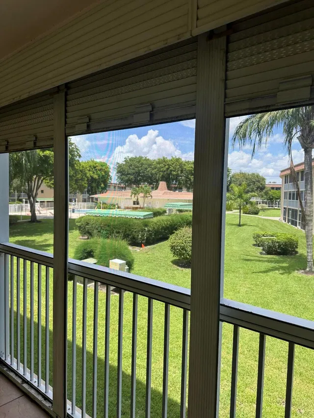 Unit 217 photo 10