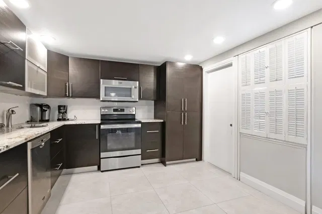 Boca Raton Unit 403 photo 9