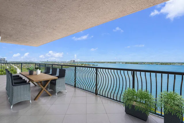 Via Delfino Condominium Unit 1803 photo 4