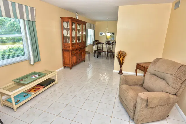 Unit 1701 photo 15