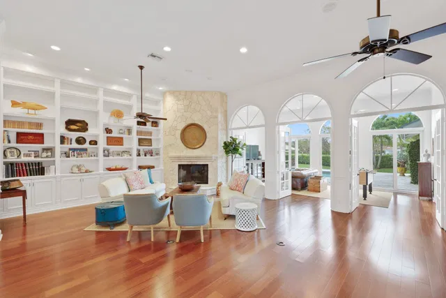 Boca Bath & Tennis Residence photo 7