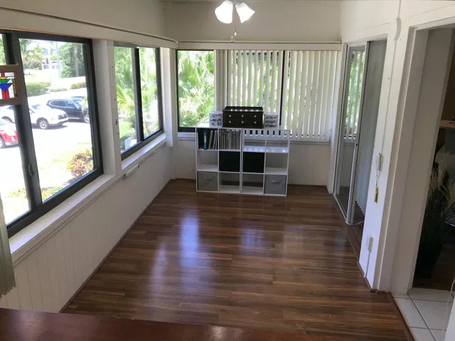Unit 5-203 photo 7
