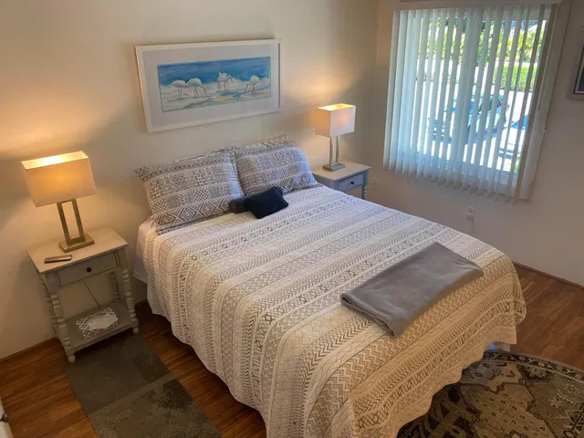 Unit 5-203 photo 12
