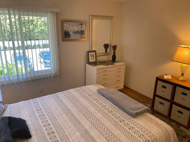 Unit 5-203 photo 14