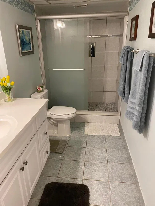 Unit 5-203 photo 22