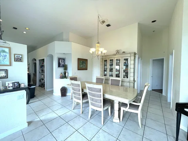 Woodfield Country Club Residence photo 9