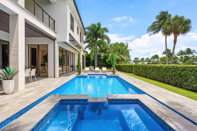 Royal Palm Yacht and Country Club Residence photo 29