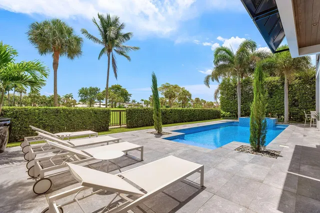 Royal Palm Yacht and Country Club Residence photo 32
