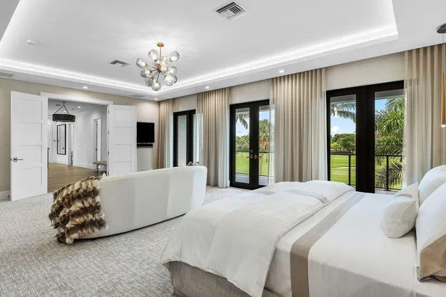 Royal Palm Yacht and Country Club Residence photo 44