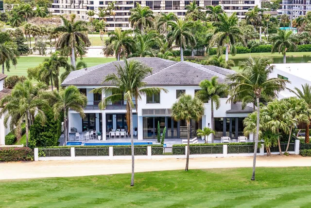 Royal Palm Yacht and Country Club Residence photo 95