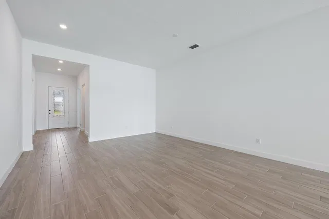 Residence photo 5