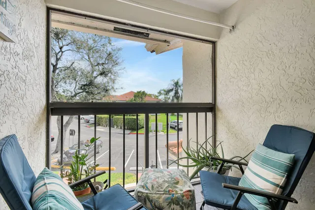Unit 204 photo 13