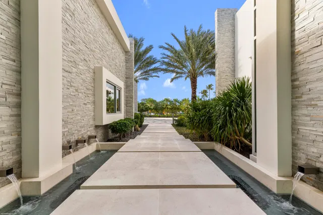SoSo West Palm Beach Residence photo 17