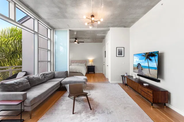The Meridian Unit 405 photo 7