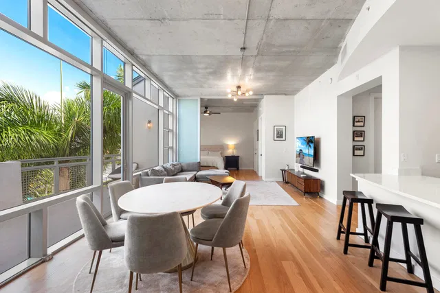The Meridian Unit 405 photo 8