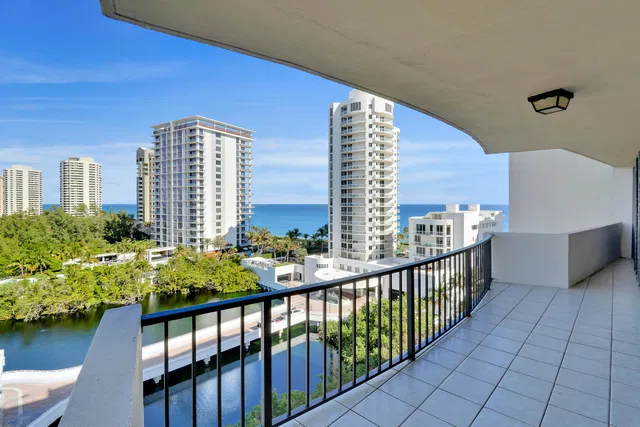 Singer Island Unit 2-1005 photo 2