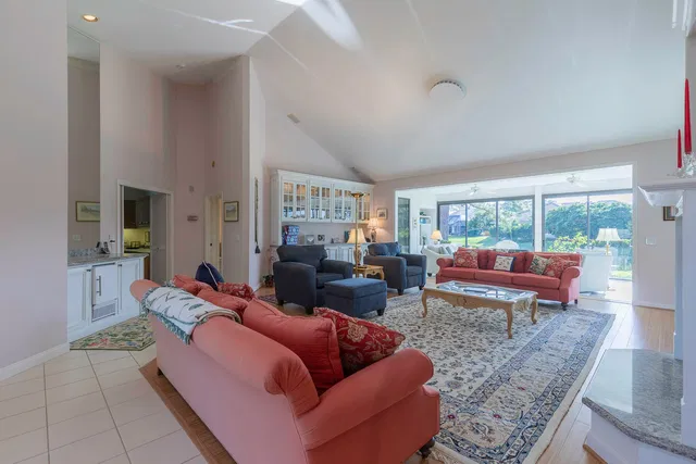 Harbour Ridge Residence photo 2