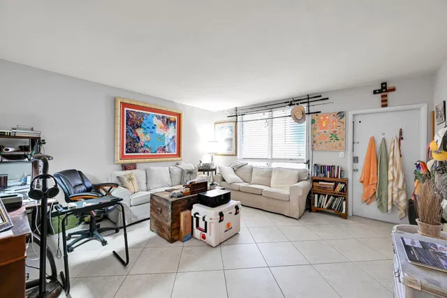 2565 S Ocean Boulevard #219
