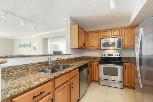 Flagler Pointe Unit 840 photo 7