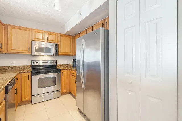 Flagler Pointe Unit 840 photo 8