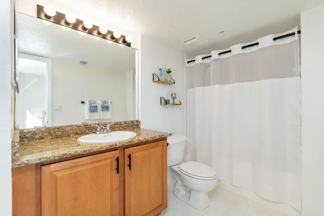 Flagler Pointe Unit 840 photo 11