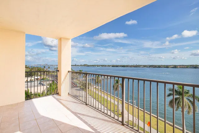 Flagler Pointe Unit 840 photo 17