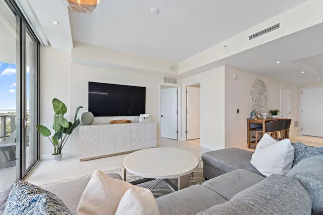 Amrit Ocean Resort & Residences Unit 906 photo 12