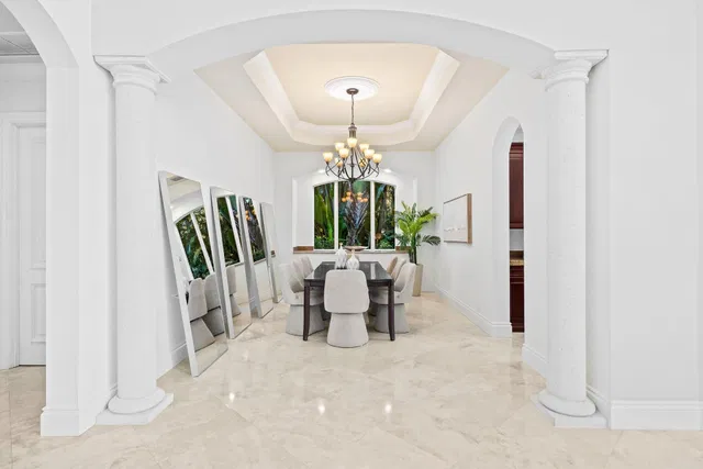 Boca Bath & Tennis Residence photo 8