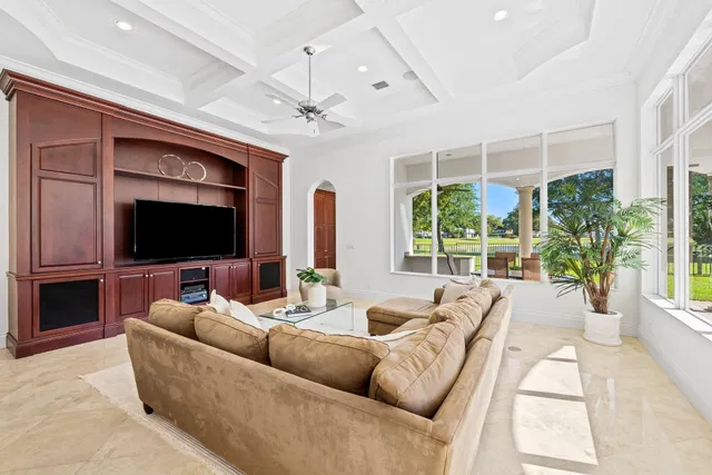 Boca Bath & Tennis Residence photo 15