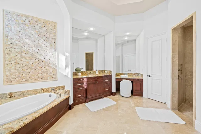 Boca Bath & Tennis Residence photo 19