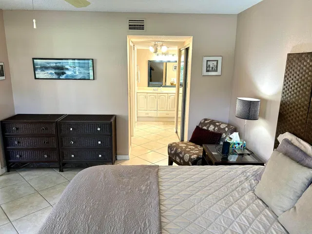 Unit 104 photo 15