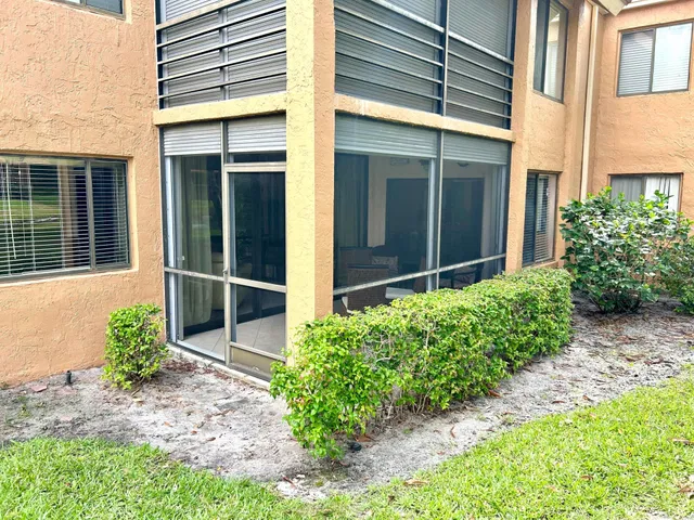 Unit 104 photo 25