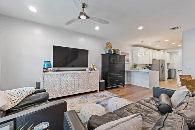 Mallory Creek Abacoa Residence photo 8