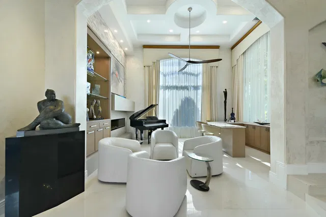 Royal Palm Yacht and Country Club Residence photo 5
