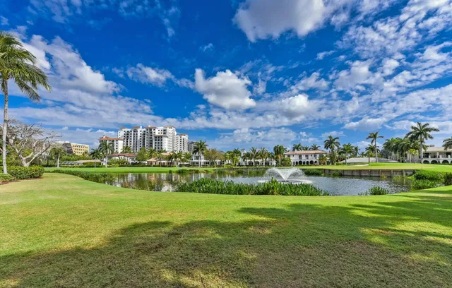 Royal Palm Yacht and Country Club Residence photo 6