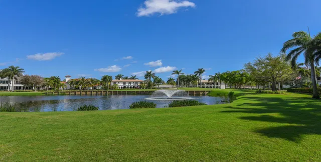 Royal Palm Yacht and Country Club Residence photo 8