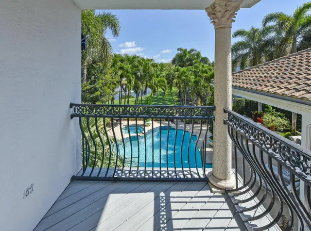 Royal Palm Yacht and Country Club Residence photo 16