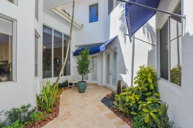 Royal Palm Yacht and Country Club Residence photo 20