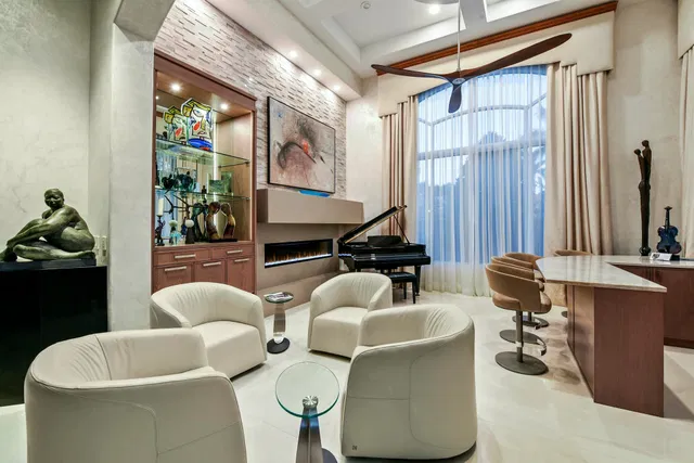 Royal Palm Yacht and Country Club Residence photo 23