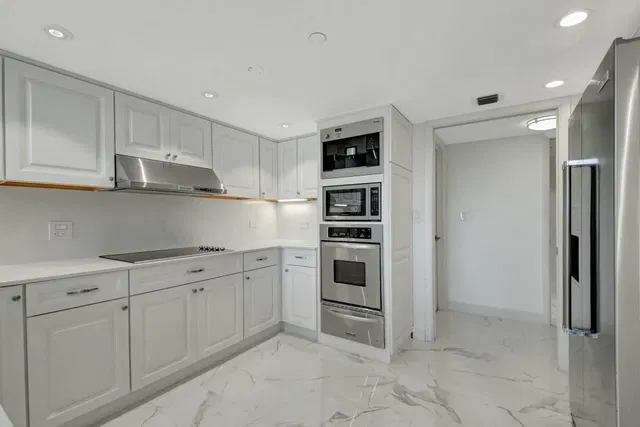 The Plaza of The Palm Beaches Unit Th4f photo 10