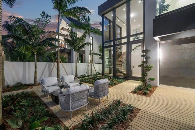Palm Trail Delray Beach Residence photo 4