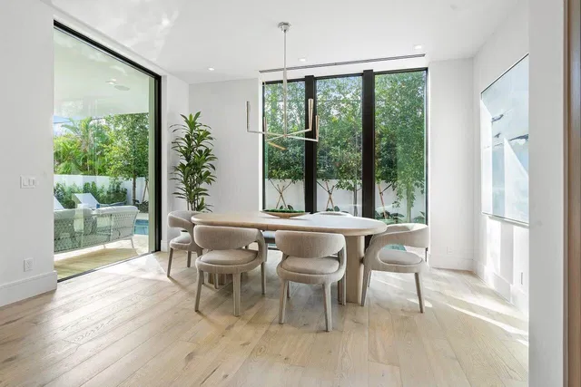 Palm Trail Delray Beach Residence photo 14