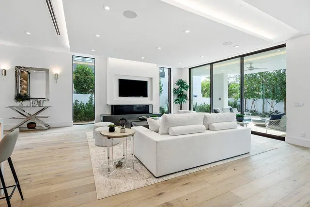 Palm Trail Delray Beach Residence photo 19