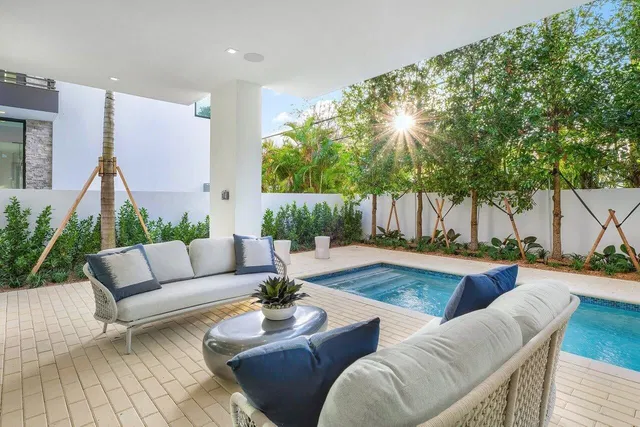 Palm Trail Delray Beach Residence photo 25