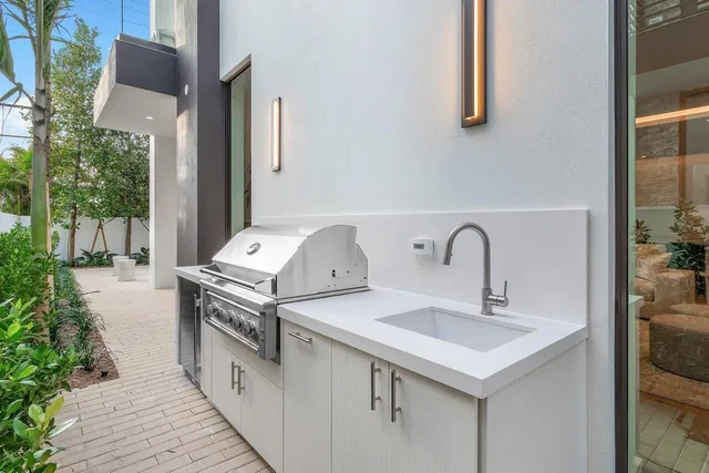 Palm Trail Delray Beach Residence photo 29