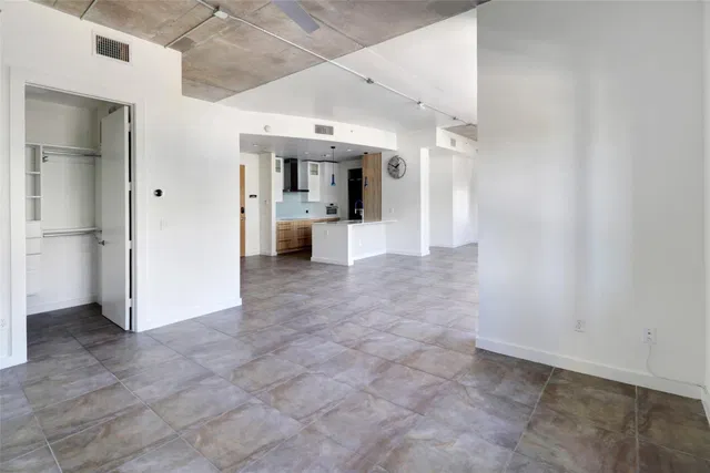 The Meridian Unit 212 photo 12