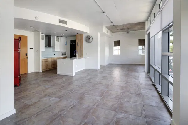 The Meridian Unit 212 photo 14