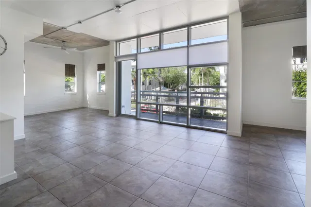 The Meridian Unit 212 photo 15