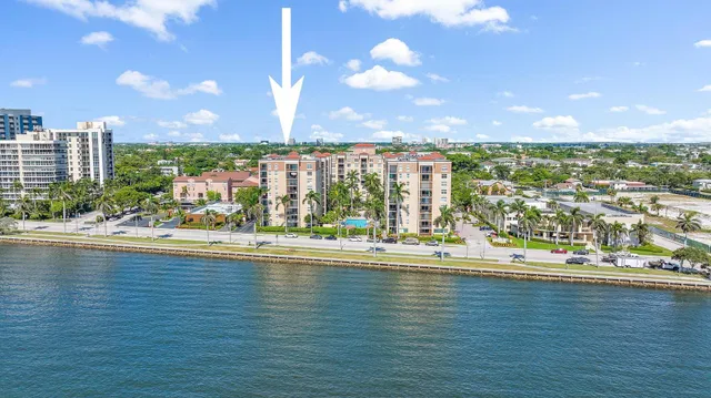 Flagler Pointe Unit 214 photo 23