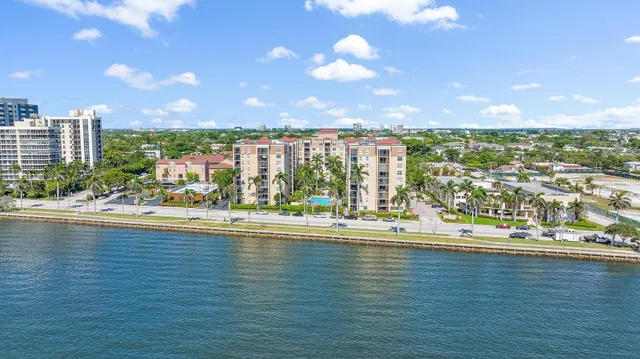 Flagler Pointe Unit 214 photo 24